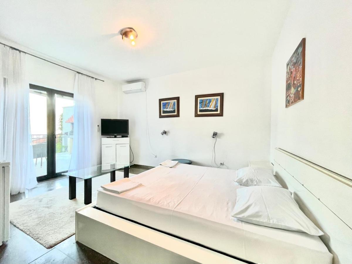 Sea View Apartments Milo บุดวา ภายนอก รูปภาพ